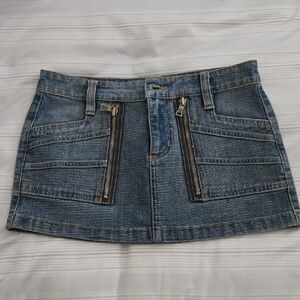 Stretch Guess Blue Denim Mini Skirt with Zipper Accents